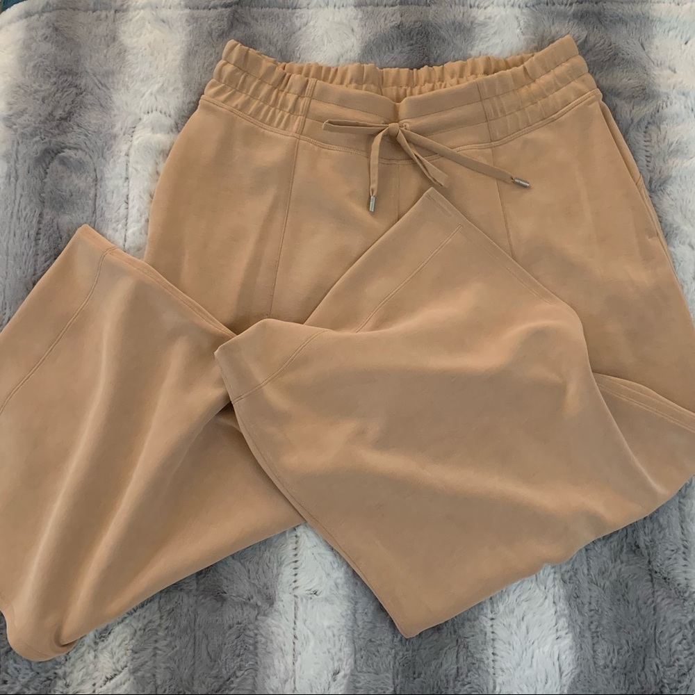 Lululemon pants